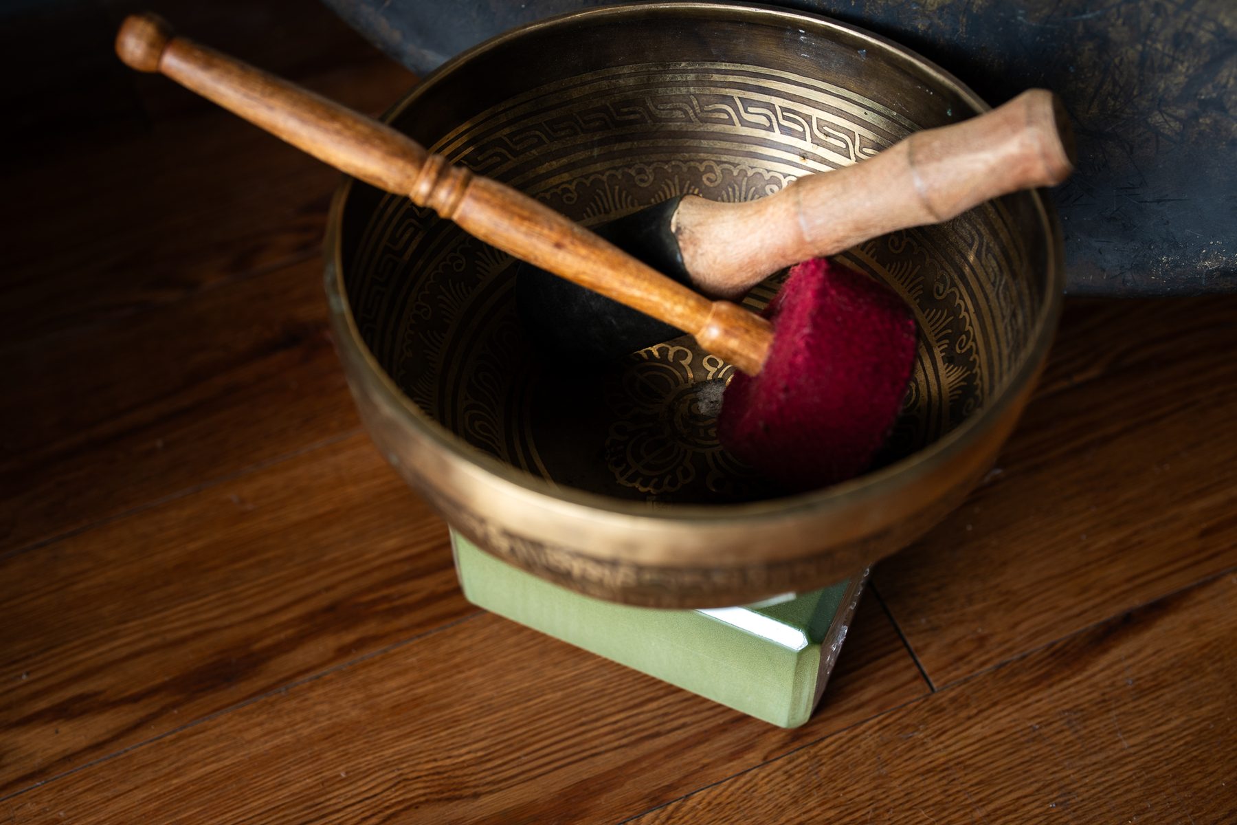 Brass singing bowl